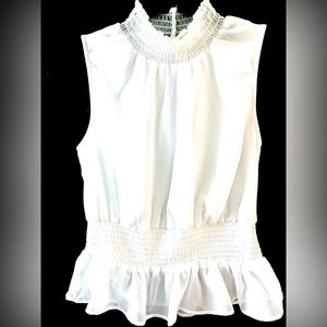 Japna sleeveless White Blouse   Beautiful!